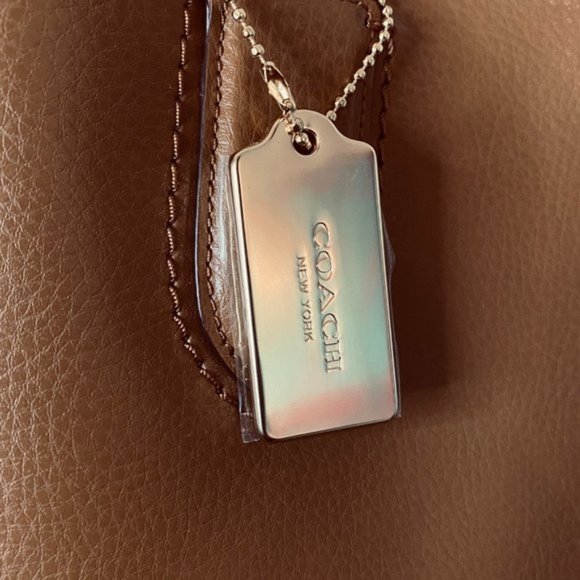 COACH Large Derby Lather Tote in Saddle Leather - Picture 5 of 7